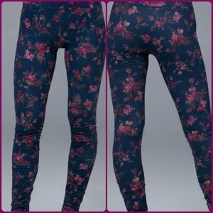 NWT Kira Grace Active Leggings